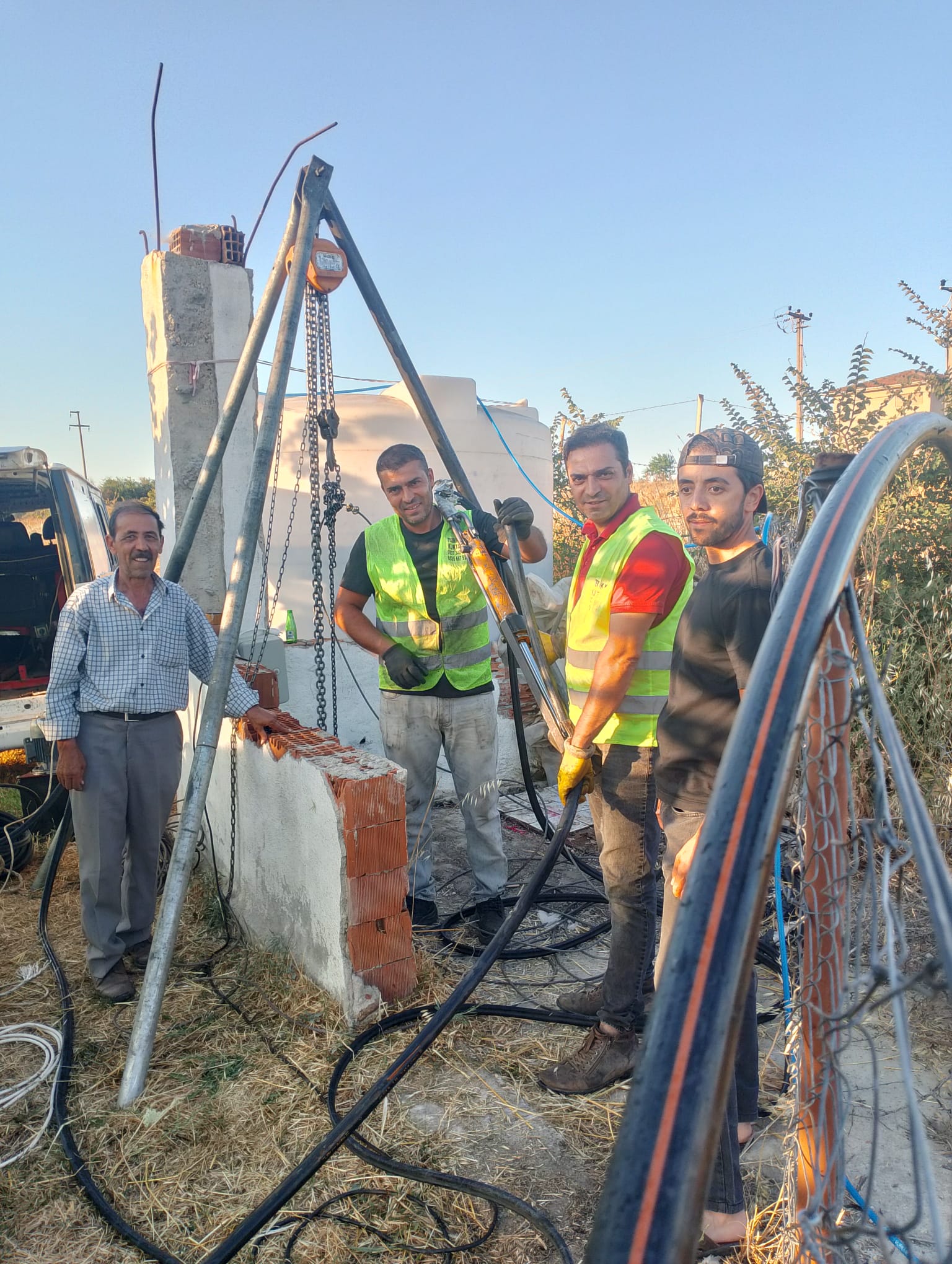 Akarsu Kuyu Kurtarma profesyonel ekibi - Kuyu kurtarma uzmanları - Sondaj kuyusu bakım ekibi